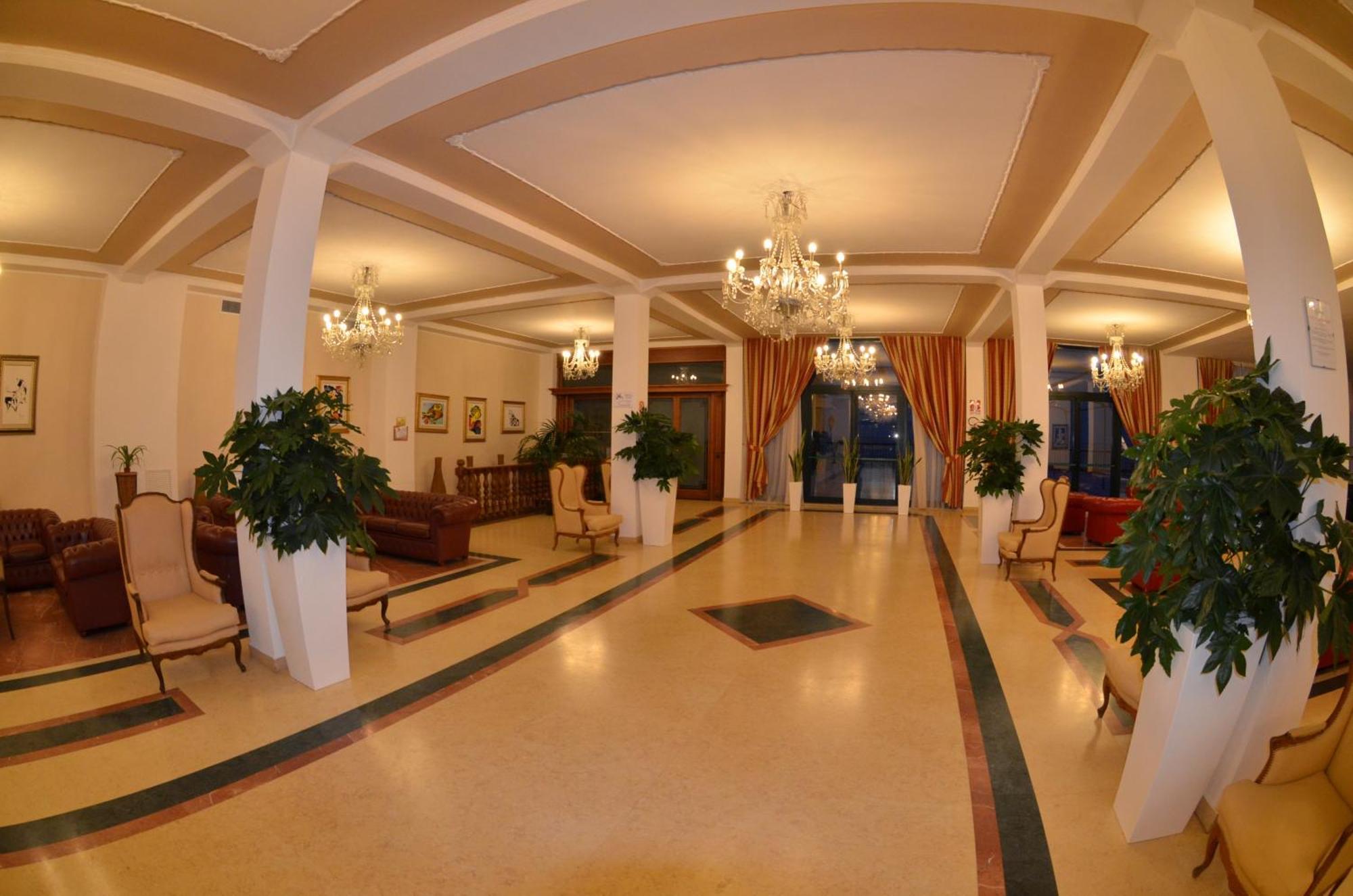 Grand Hotel Montesilvano Marina Eksteriør billede