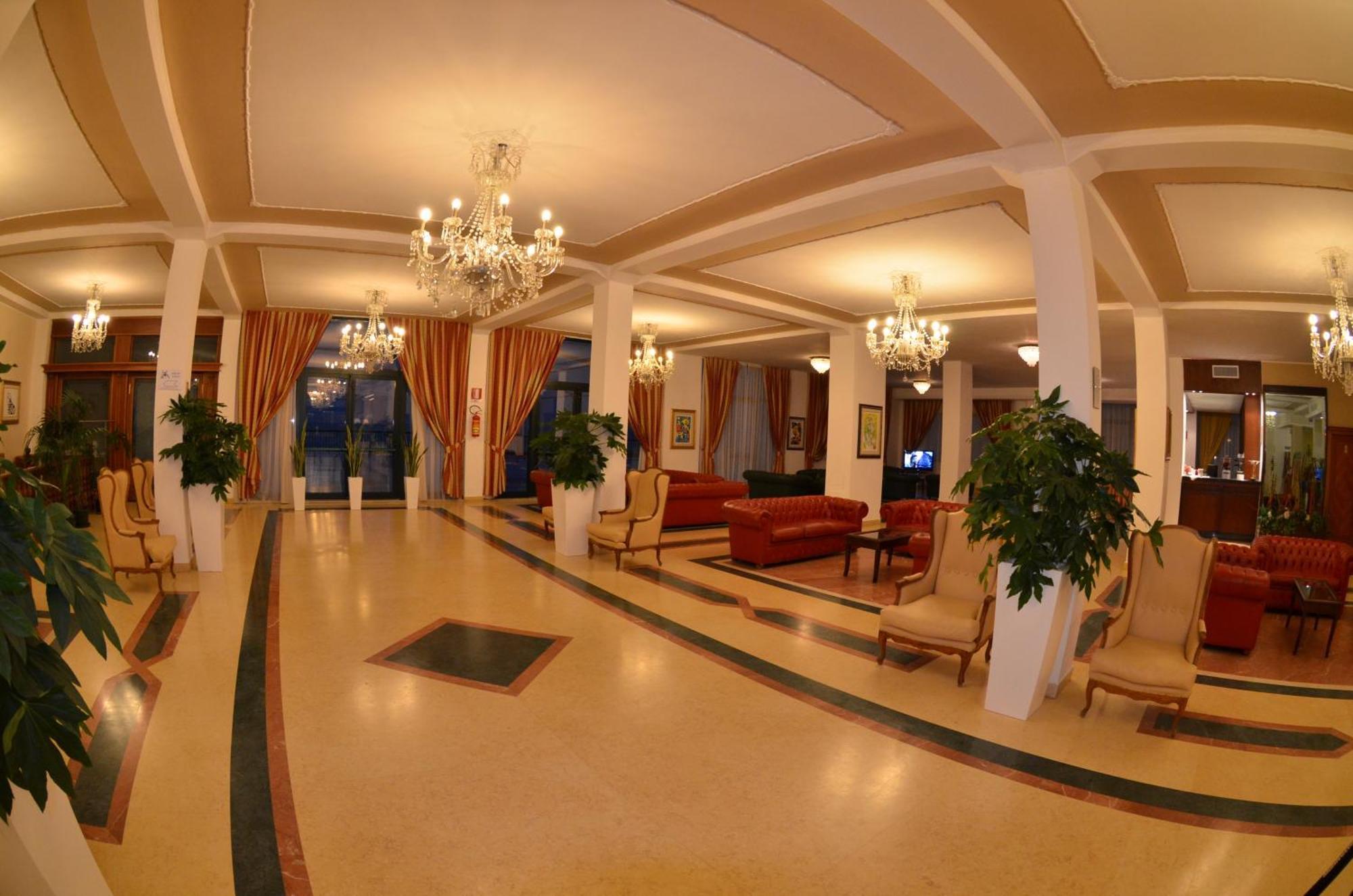 Grand Hotel Montesilvano Marina Eksteriør billede