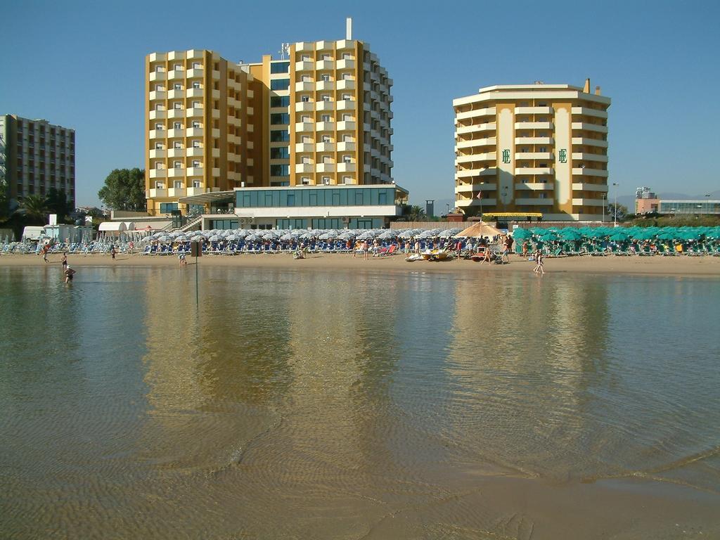 Grand Hotel Montesilvano Marina Eksteriør billede
